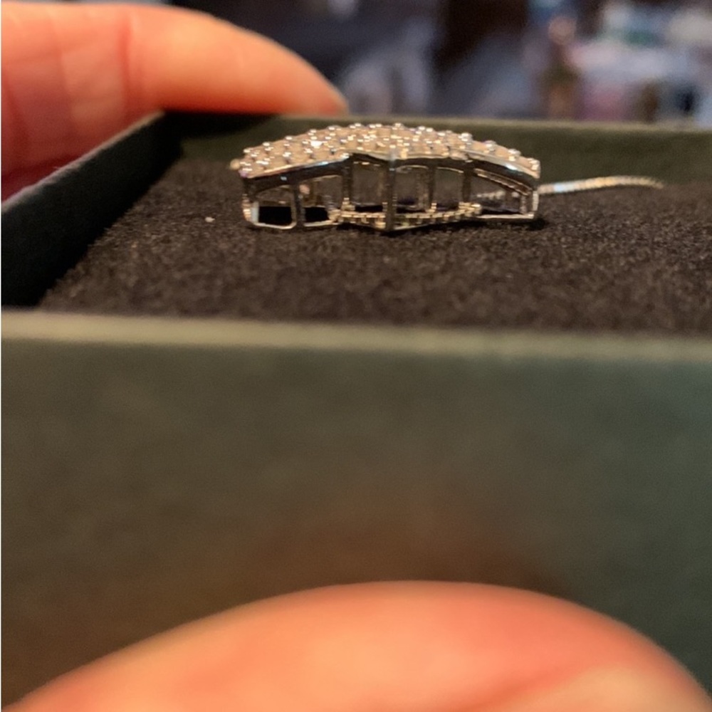 Gorgeous Solid Sterling And Diamond Necklace - image 4